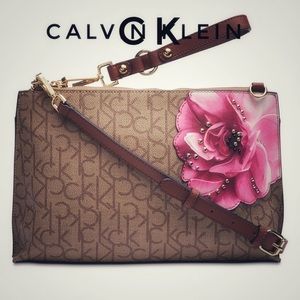 🌷Calvin Klein Crossbody Bag🌷